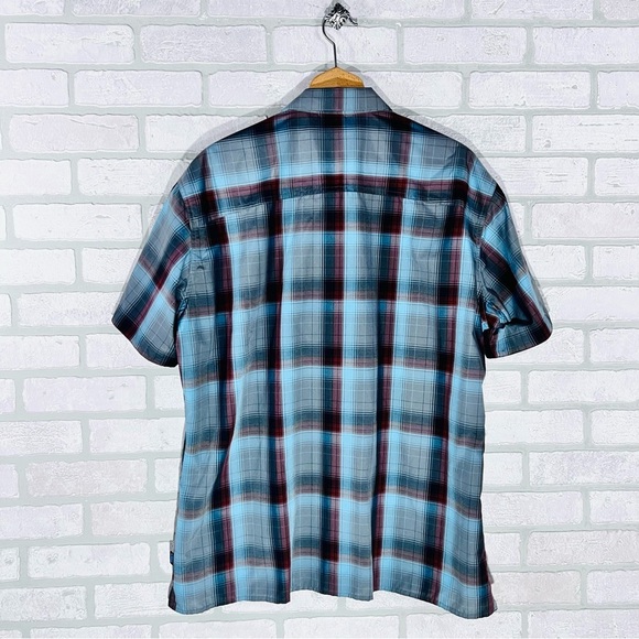 Kuhl Response Short Sleeve  Button Down Shirt in Plaid Size XL - Picture 3 of 9